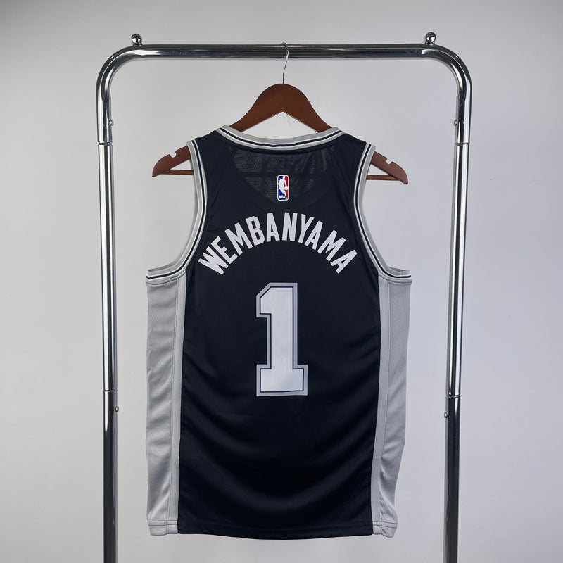 Regata San Antonio Spurs Swingman Icon Edition 23/24 Preta Masculina