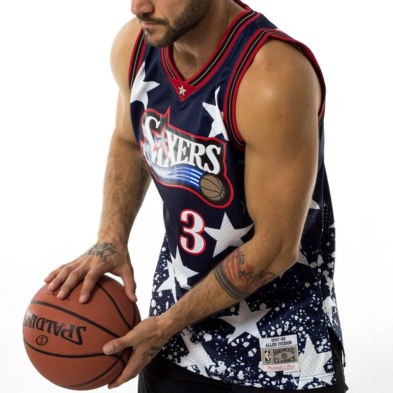 Regata Philadelphia 76ers 4th July Mitchell & Ness Hardwood Classics 97/98 Azul Masculina